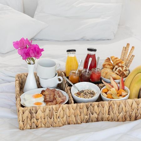 Amity Suites - Adults Only Φηρά Εξωτερικό φωτογραφία