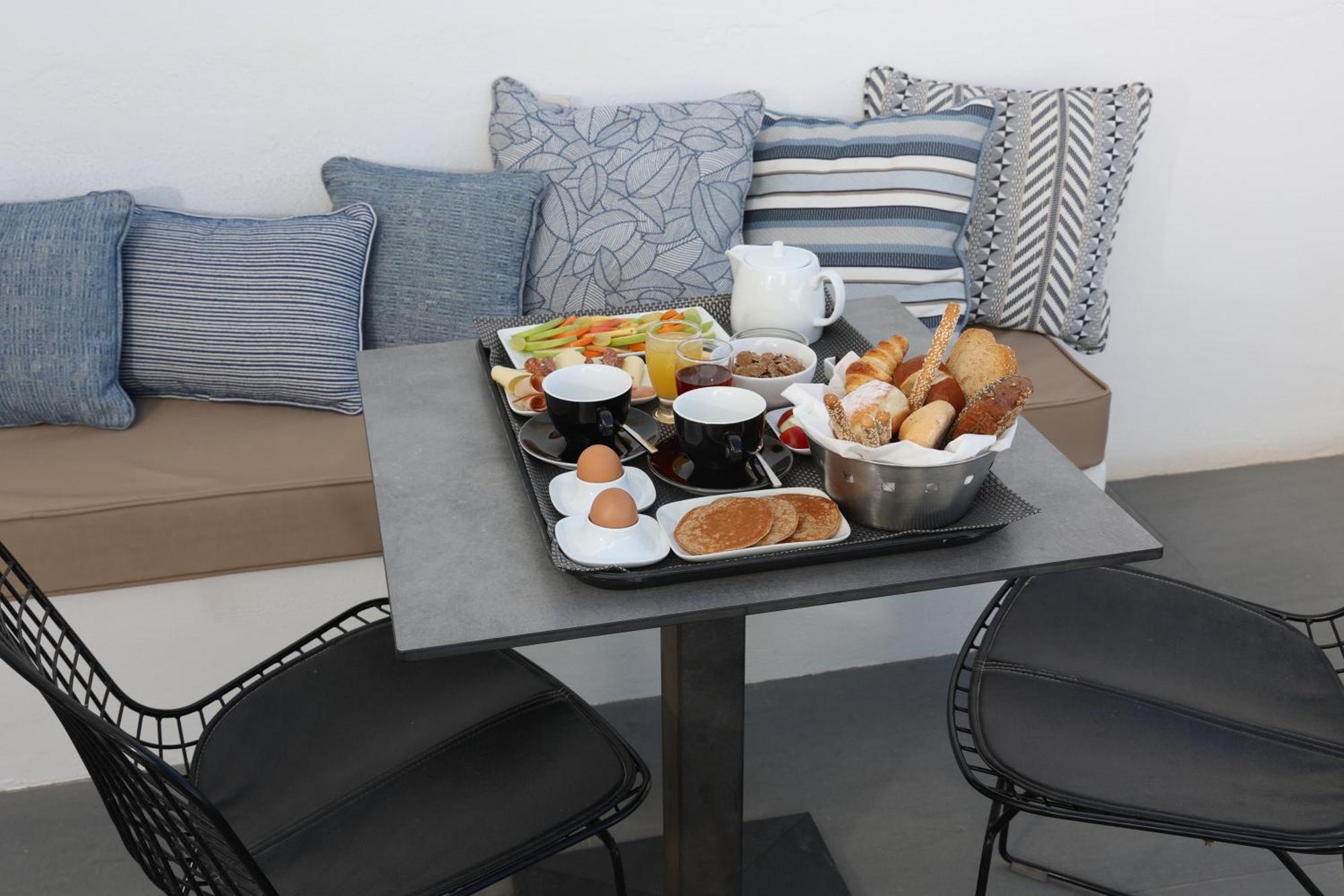 Amity Suites - Adults Only Φηρά Δωμάτιο φωτογραφία